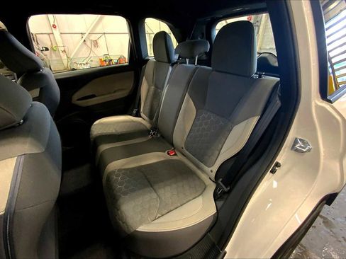 Certified 2025 Subaru Forester image 19