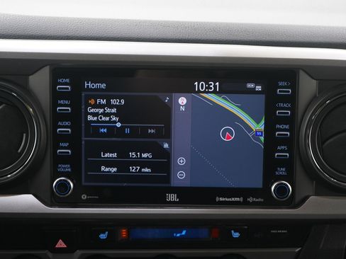 Used 2022 Toyota Tacoma Limited image 14