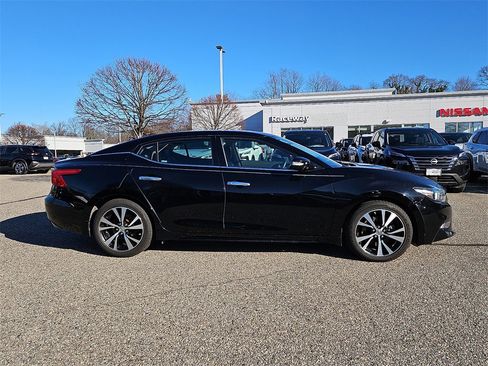 Used 2018 Nissan Maxima 3.5 SV image 9
