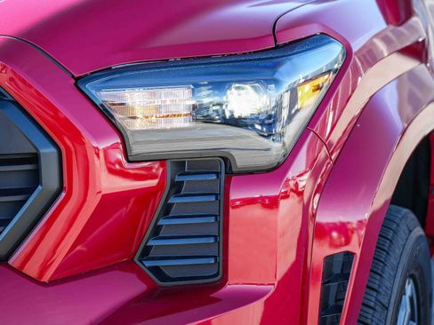 New 2025 Toyota Tacoma TRD Sport image 5