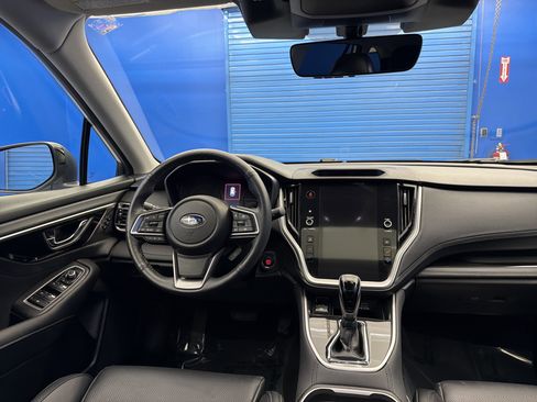 Certified 2025 Subaru Outback Limited image 28