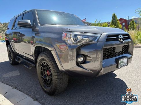 Used 2022 Toyota 4Runner SR5 AWD/4WD image 12