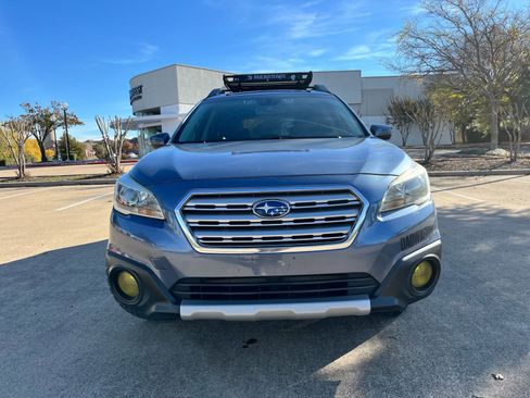 Used 2017 Subaru Outback 3.6R Limited image 2