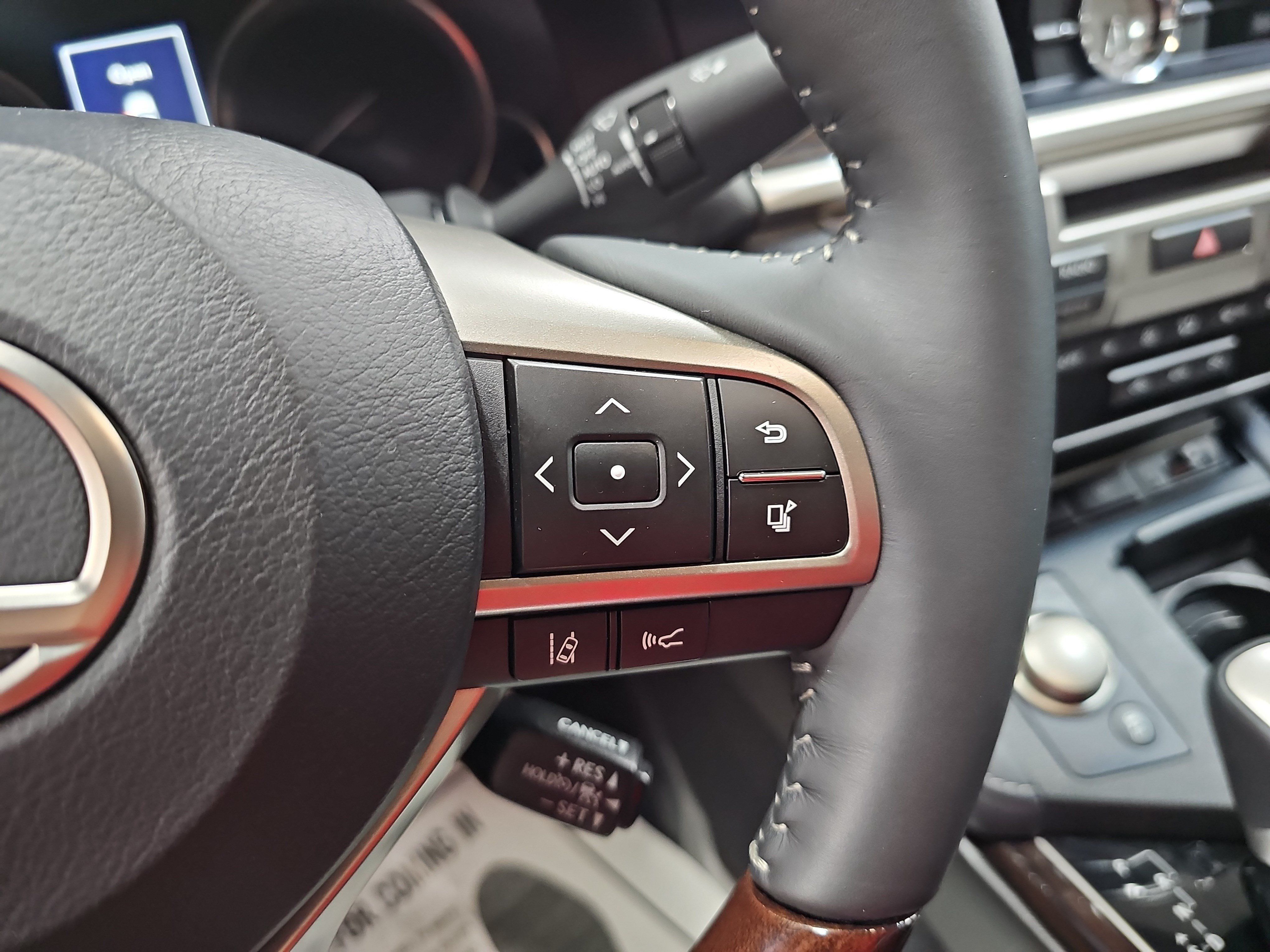 Used 2018 Lexus ES 350 w/ Luxury Package w/Wood Trim FWD image 18