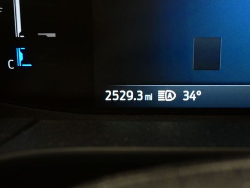 Used 2025 Ford Escape SE FWD image 25