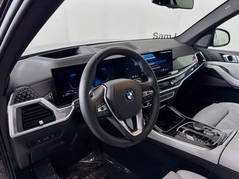 Used 2024 BMW X5 xDrive50e w/ Premium Package image 9