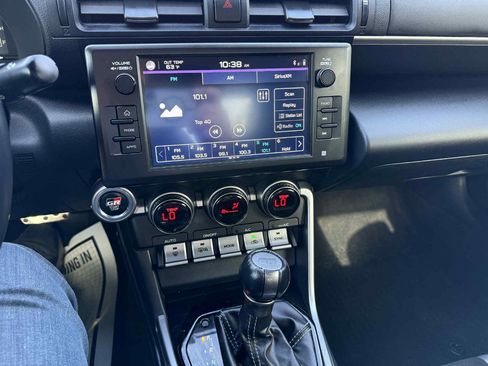 Used 2023 Toyota GR86 Premium w/ ALL Weather Mat Package (TMS) image 17