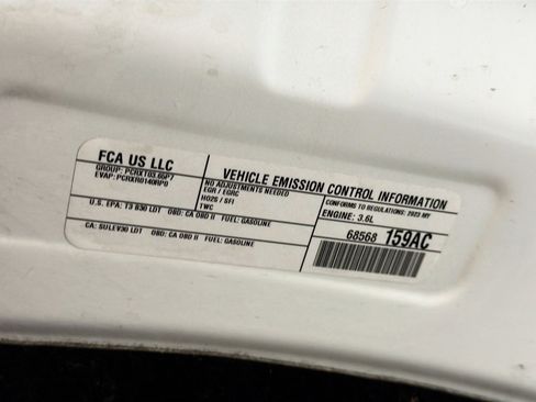 Used 2023 Chrysler Pacifica Touring-L image 18