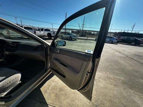 Used 2003 Toyota Camry LE FWD image 28