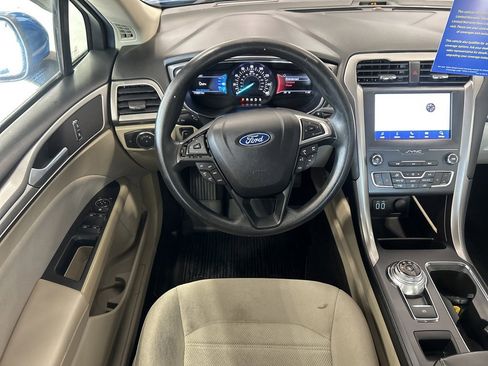 Used 2020 Ford Fusion SE image 23