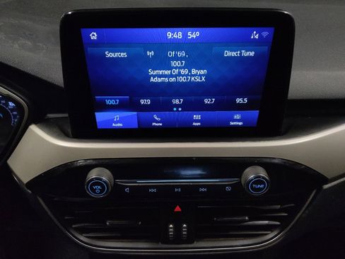 Used 2020 Ford Escape SE image 25