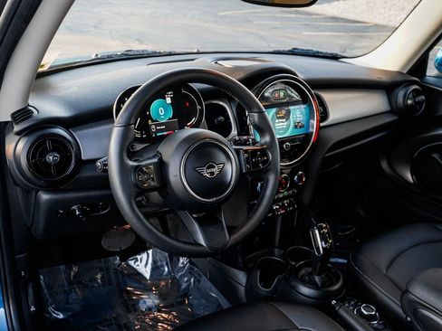 Certified 2023 MINI Cooper 2-Door Hardtop image 10