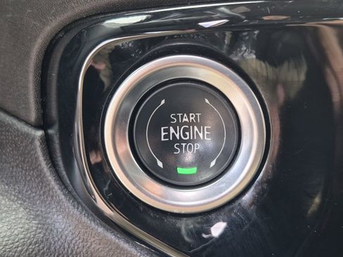 Used 2025 GMC Sierra 1500 SLT AWD/4WD image 24