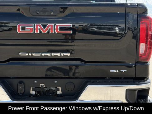 Used 2025 GMC Sierra 1500 SLT AWD/4WD image 9