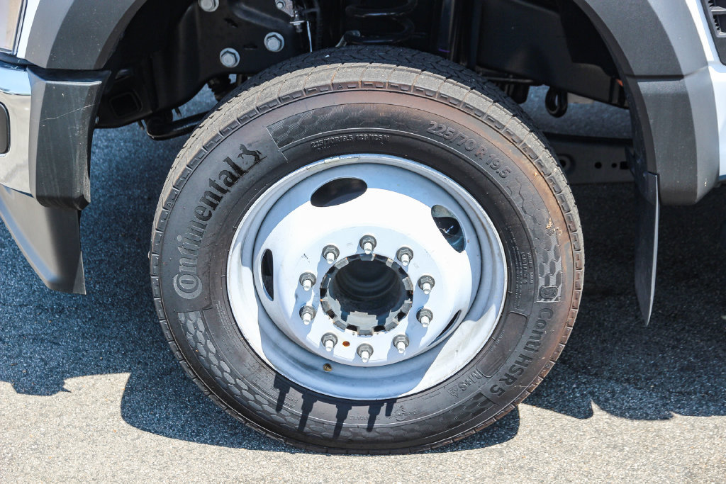 New 2025 Ford F550 2WD Regular Cab Super Duty image 11