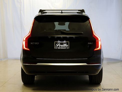 Used 2024 Volvo XC90 B6 Plus w/ Protection Package Premier image 7