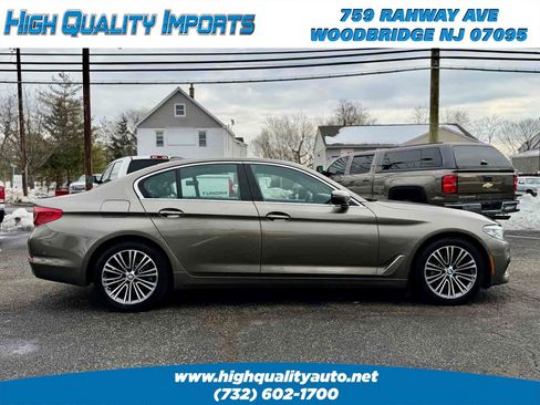 Used 2017 BMW 530i xDrive AWD/4WD image 8