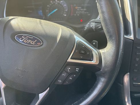 Used 2016 Ford Edge Titanium image 23