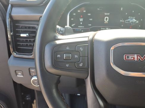 Used 2024 GMC Sierra 1500 AT4 w/ Technology Package AWD/4WD image 10