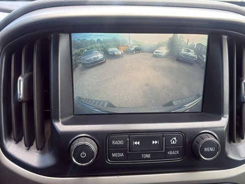 Used 2016 Chevrolet Colorado Z71 AWD/4WD image 18