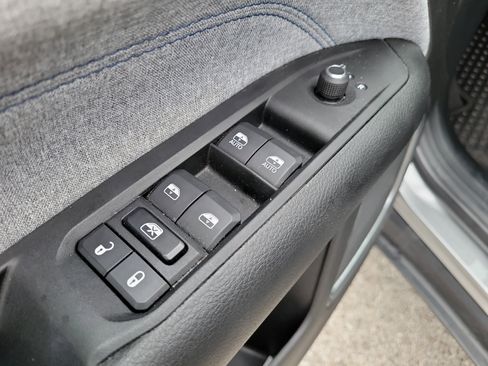 Used 2022 Jeep Compass Latitude w/ Convenience Group image 16