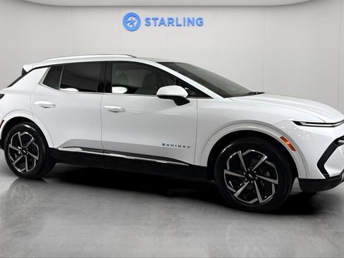 Used 2025 Chevrolet Equinox EV LT w/ Convenience Package image 12