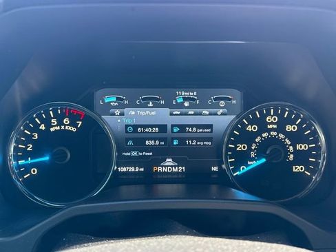 Used 2015 Ford F150 Platinum w/ Equipment Group 701A Luxury image 26