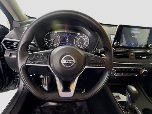 Used 2020 Nissan Altima 2.5 S FWD image 13