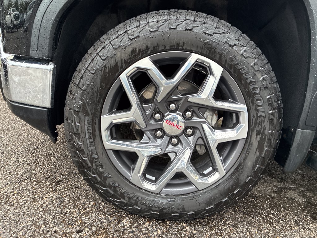 Used 2025 GMC Sierra 1500 SLT w/ SLT Premium Plus Package AWD/4WD image 14