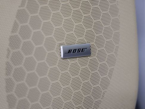 Used 2017 Cadillac XT5 Luxury w/ Driver Awareness Package image 19