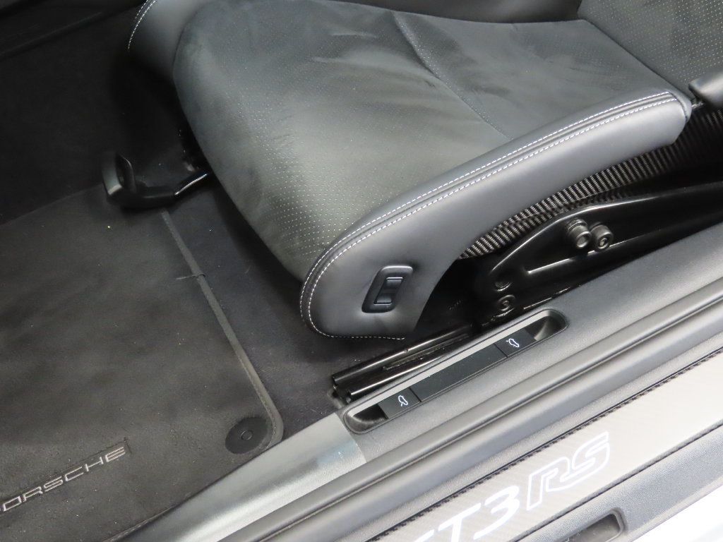 Certified 2025 Porsche 911 GT3 RS RWD image 43