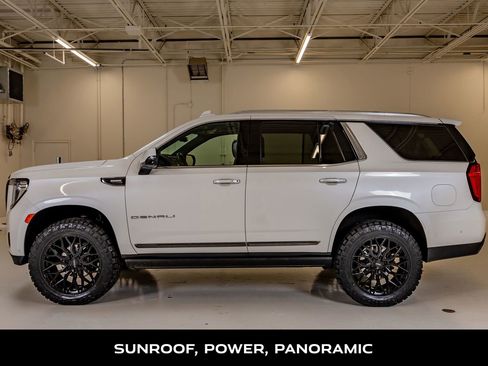 Used 2024 GMC Yukon Denali Ultimate AWD/4WD image 6
