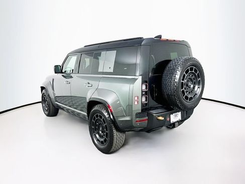 Used 2025 Land Rover Defender 110 AWD/4WD image 7