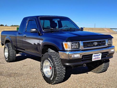 Used 1992 Toyota Pickup Deluxe image 7