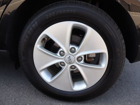 Used 2016 Kia Soul FWD image 41
