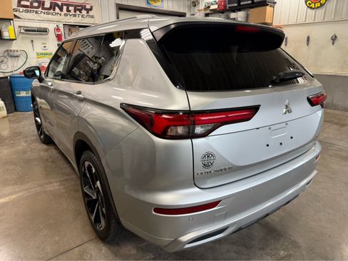 Used 2024 Mitsubishi Outlander SEL AWD/4WD image 7