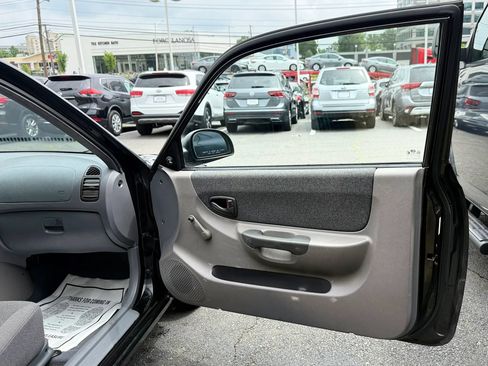 Used 2002 Hyundai Accent GS FWD image 17