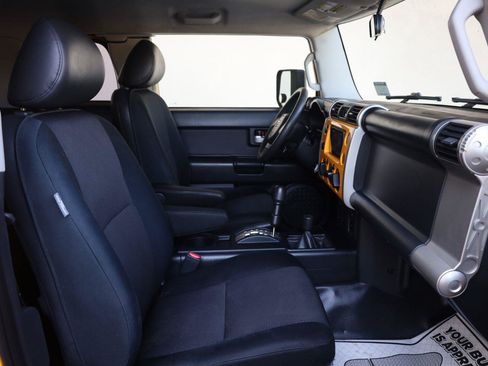 Used 2007 Toyota FJ Cruiser 4WD image 18