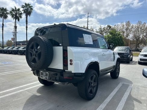 Used 2024 Land Rover Defender 90 X-Dynamic SE AWD/4WD image 3