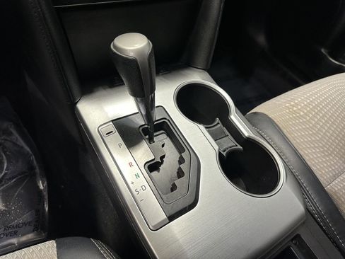 Used 2014 Toyota Camry SE image 20