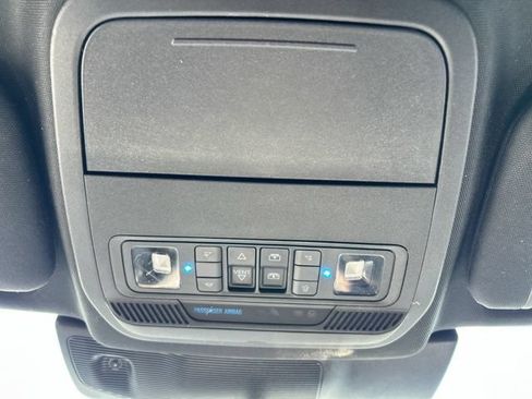 Used 2023 Ford Explorer Platinum w/ Technology Package AWD/4WD image 53