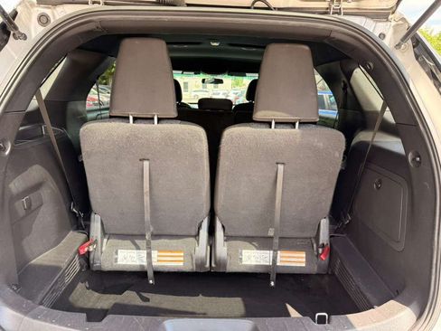 Used 2016 Ford Explorer XLT AWD/4WD image 35