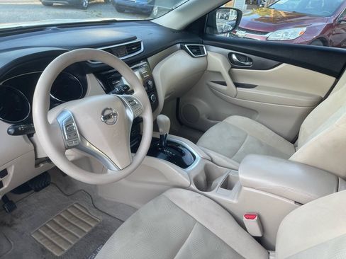 Used 2014 Nissan Rogue S FWD image 12