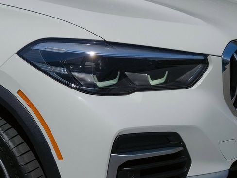 Used 2023 BMW X5 xDrive40i w/ Parking Assistance Package image 8