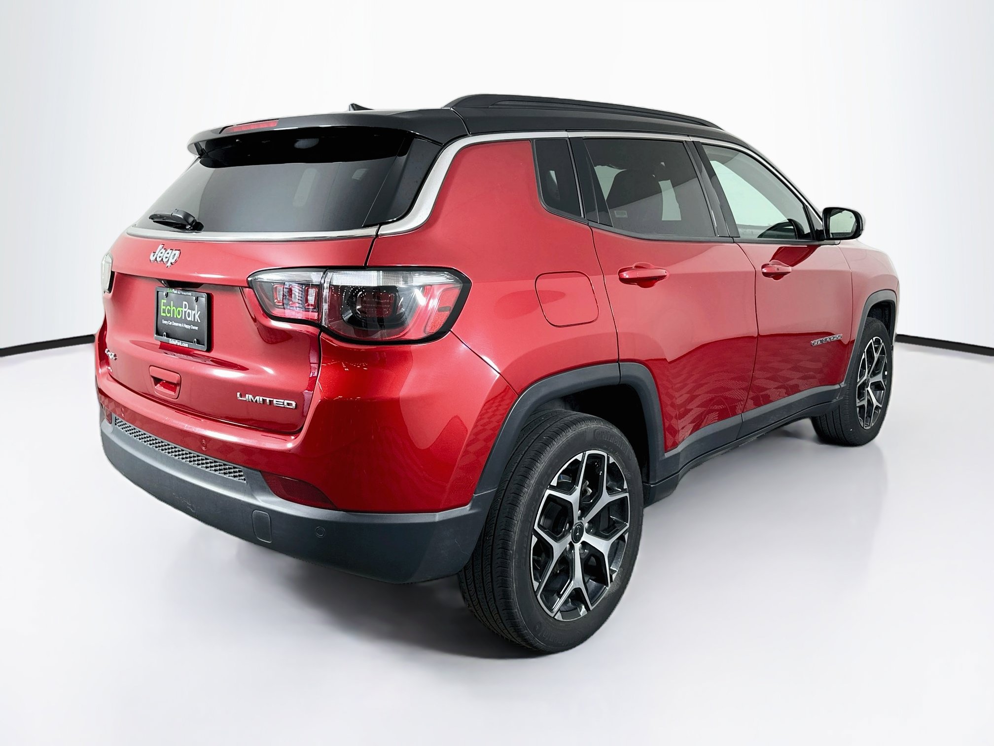 Used 2025 Jeep Compass Limited AWD/4WD image 9