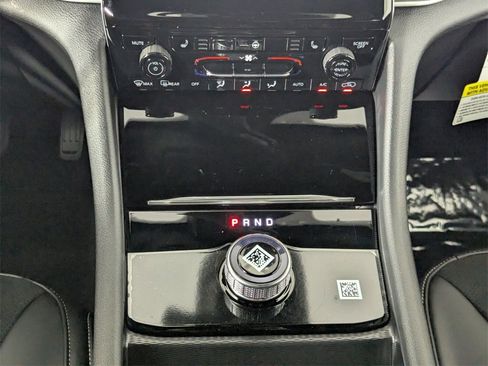 New 2025 Jeep Grand Cherokee Altitude image 21