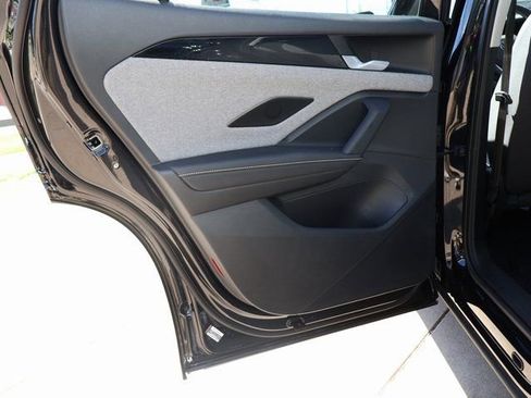 Used 2025 Volkswagen Tiguan S AWD/4WD image 19