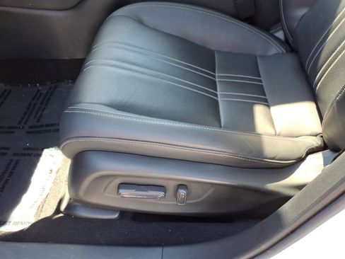Certified 2024 Honda HR-V EX-L image 16