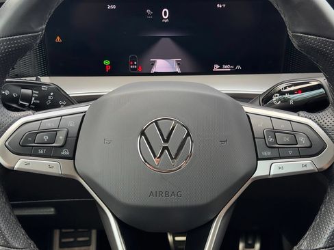 Used 2026 Volkswagen Tiguan SE R-Line AWD/4WD image 11