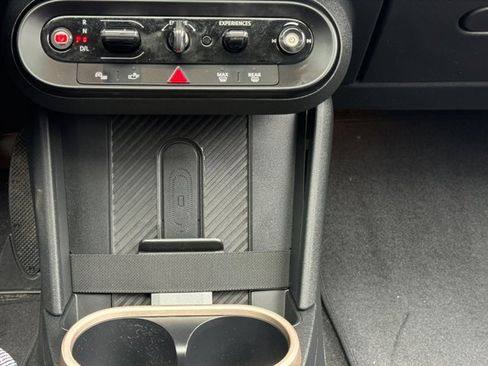 Used 2025 MINI Cooper S FWD image 33